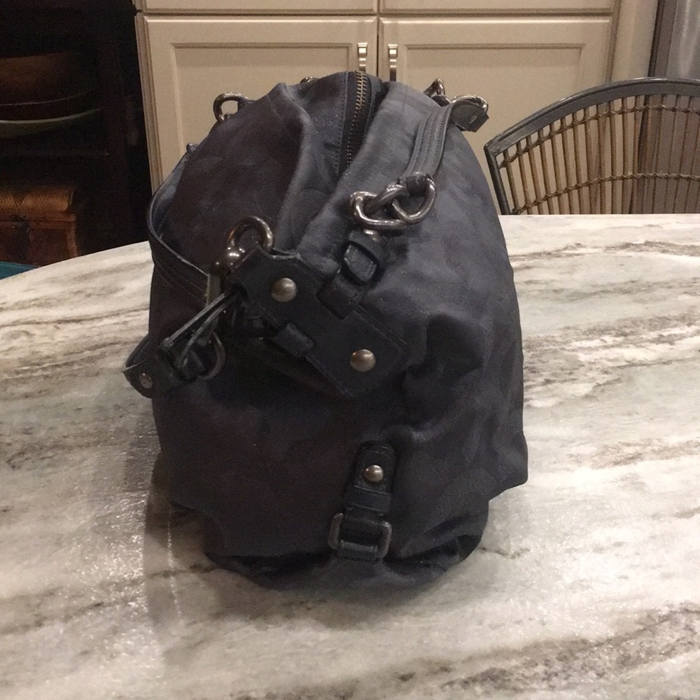 Coach purse - Picture 2 of 6